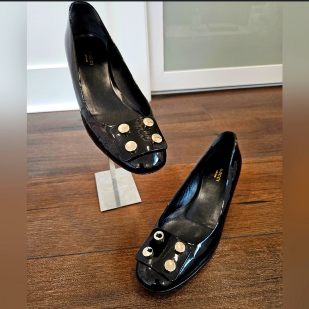 GUCCI Black Patent Leather Block Gold Accents Heels Shoes; 39.5